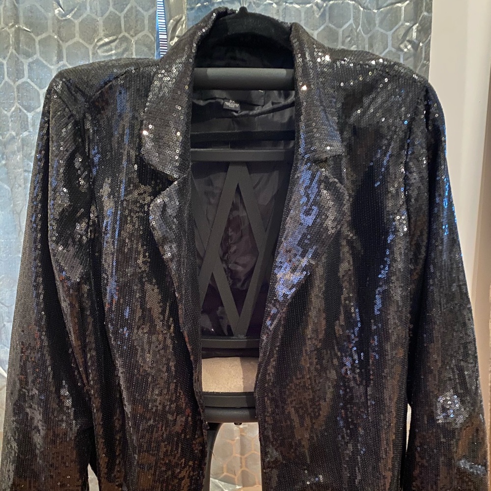 Black Sequins Blazer (Plus)